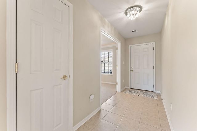 901 Veterans Lane, Crown Point, IN 46307