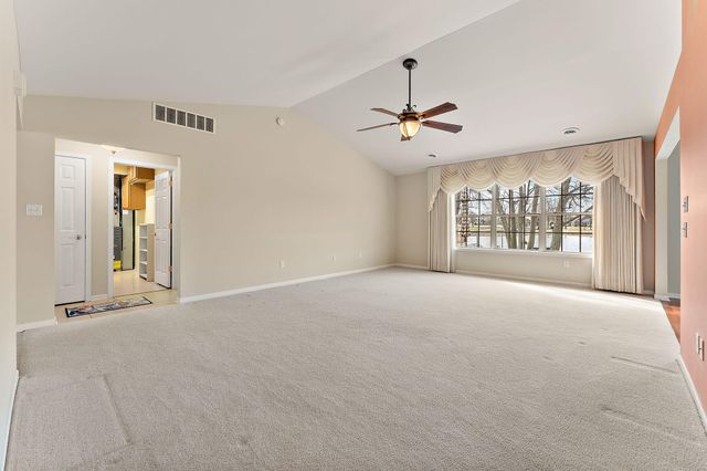 901 Veterans Lane, Crown Point, IN 46307