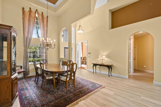 9863 Royal Cardigan Way, West Palm Beach, FL 33411