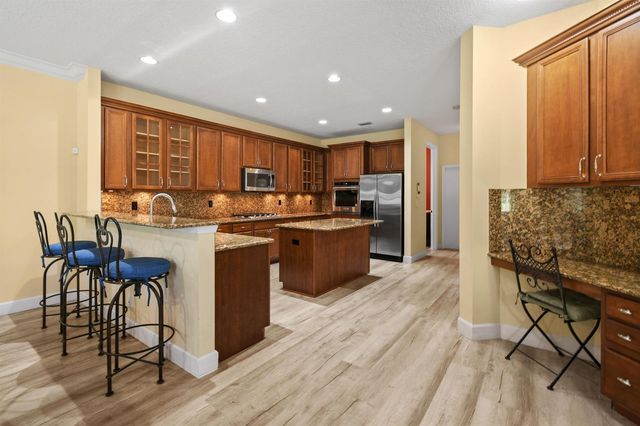 9863 Royal Cardigan Way, West Palm Beach, FL 33411