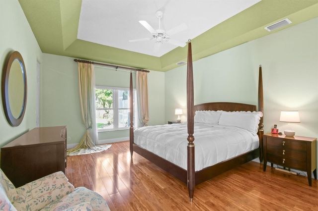 9863 Royal Cardigan Way, West Palm Beach, FL 33411
