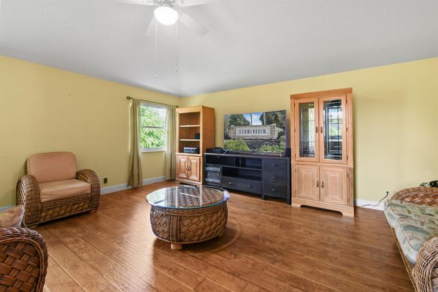 9863 Royal Cardigan Way, West Palm Beach, FL 33411