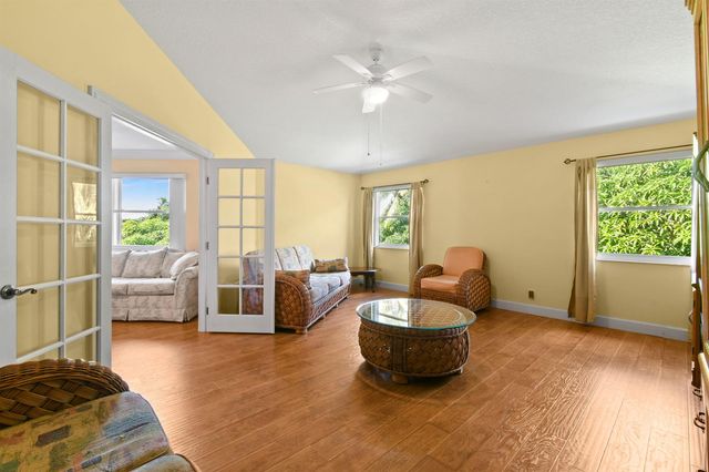9863 Royal Cardigan Way, West Palm Beach, FL 33411
