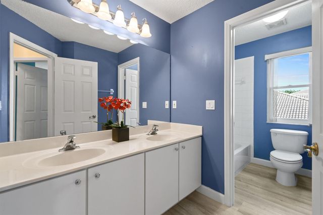 9863 Royal Cardigan Way, West Palm Beach, FL 33411