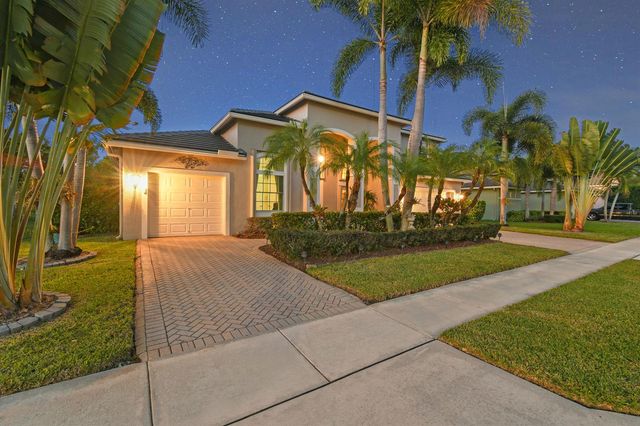 9863 Royal Cardigan Way, West Palm Beach, FL 33411