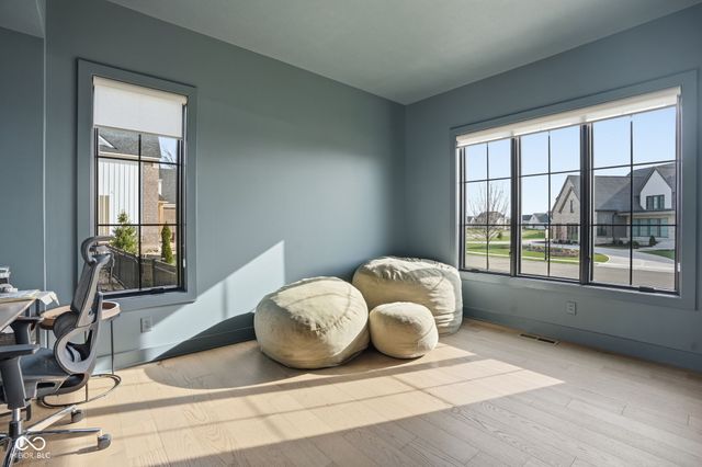 15860 Oak Park Vista, Westfield, IN 46074