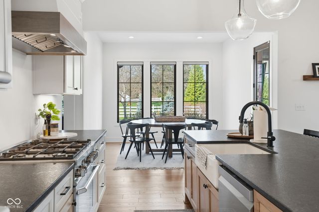 15860 Oak Park Vista, Westfield, IN 46074