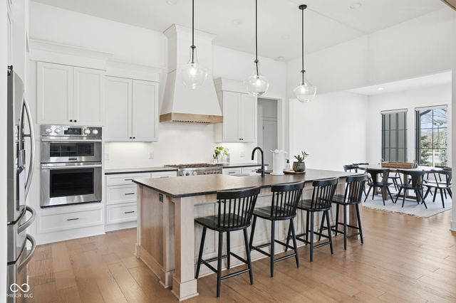 15860 Oak Park Vista, Westfield, IN 46074