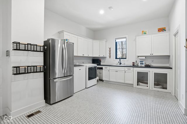 15860 Oak Park Vista, Westfield, IN 46074