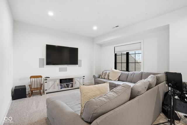 15860 Oak Park Vista, Westfield, IN 46074