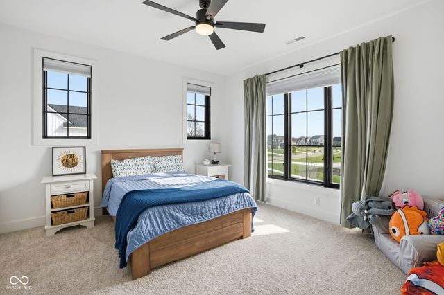 15860 Oak Park Vista, Westfield, IN 46074