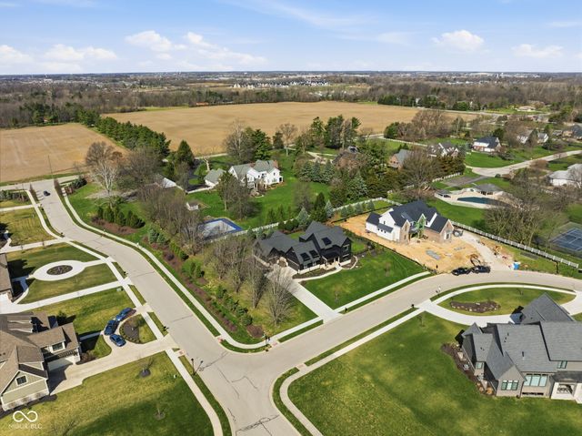 15860 Oak Park Vista, Westfield, IN 46074