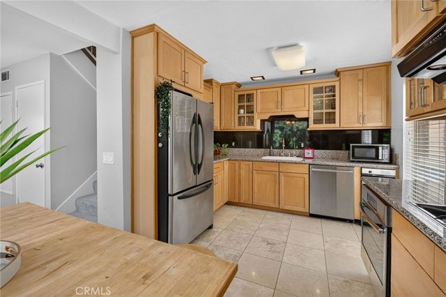 1270 Cabrillo Park Drive D, Santa Ana, CA 92701