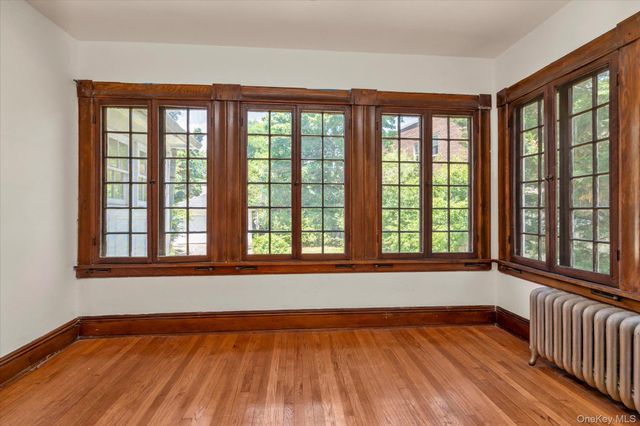15 Wilson Lane, Rockville Centre, NY 11570
