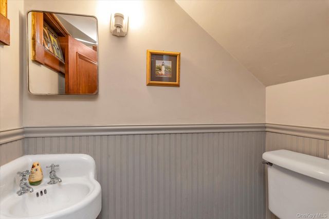 15 Wilson Lane, Rockville Centre, NY 11570