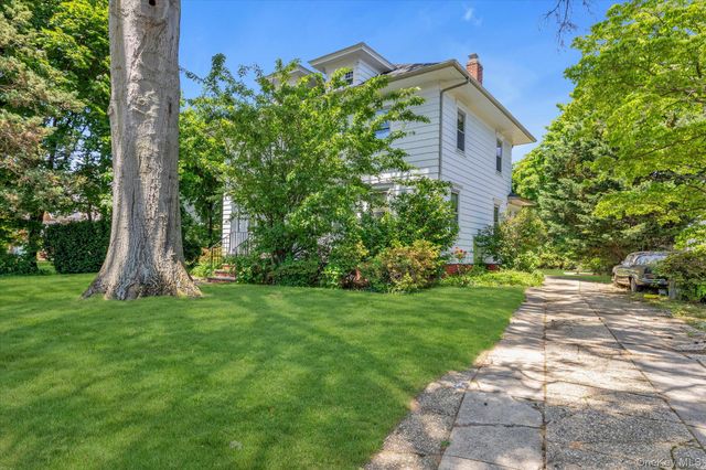15 Wilson Lane, Rockville Centre, NY 11570