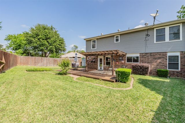 1219 Brian Court, Grapevine, TX 76051