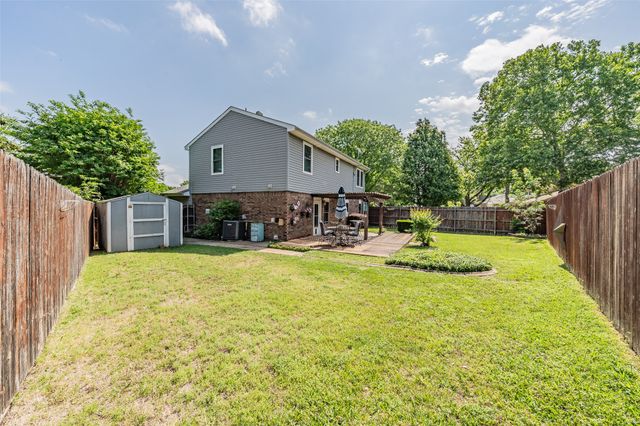 1219 Brian Court, Grapevine, TX 76051