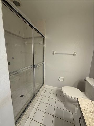 1845 Waterford Drive 5, Vero Beach, FL 32966