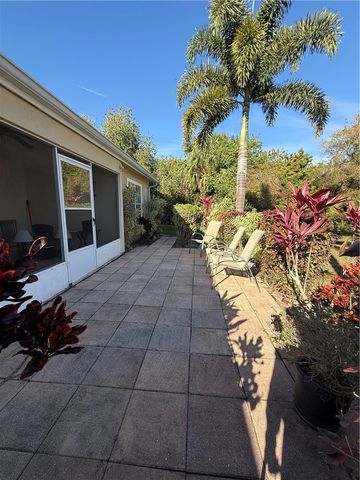 1845 Waterford Drive 5, Vero Beach, FL 32966