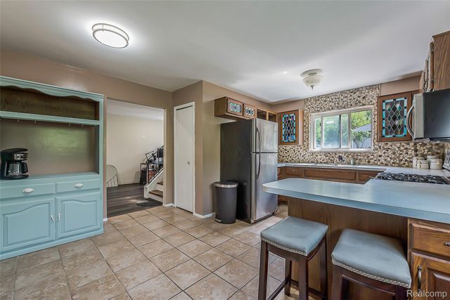 1107 Odessa Drive, Holly Village, MI 48442