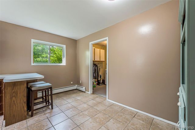 1107 Odessa Drive, Holly Village, MI 48442