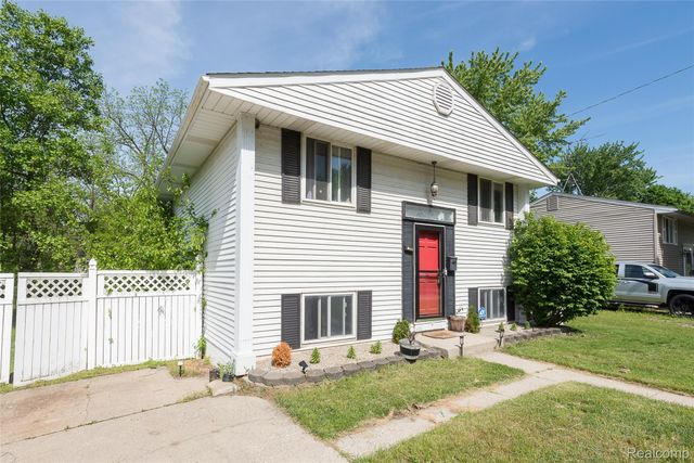 1107 Odessa Drive, Holly Village, MI 48442