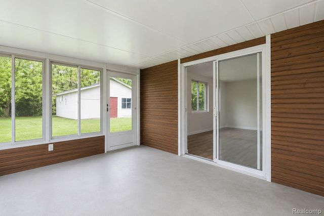 1107 Odessa Drive, Holly Village, MI 48442