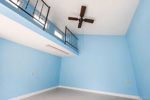 1107 Odessa Drive, Holly Village, MI 48442