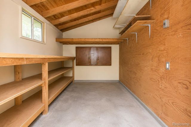 1107 Odessa Drive, Holly Village, MI 48442