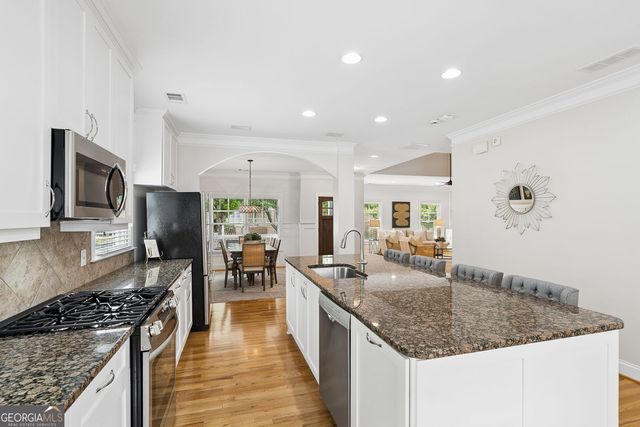 1651 Barfield Run Run NW, Atlanta, GA 30318
