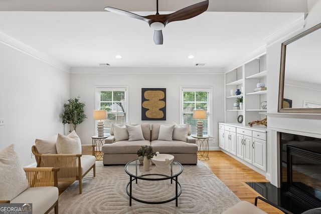 1651 Barfield Run Run NW, Atlanta, GA 30318