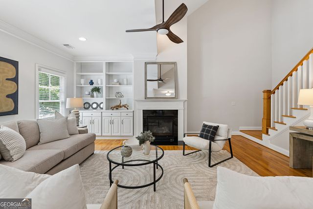 1651 Barfield Run Run NW, Atlanta, GA 30318