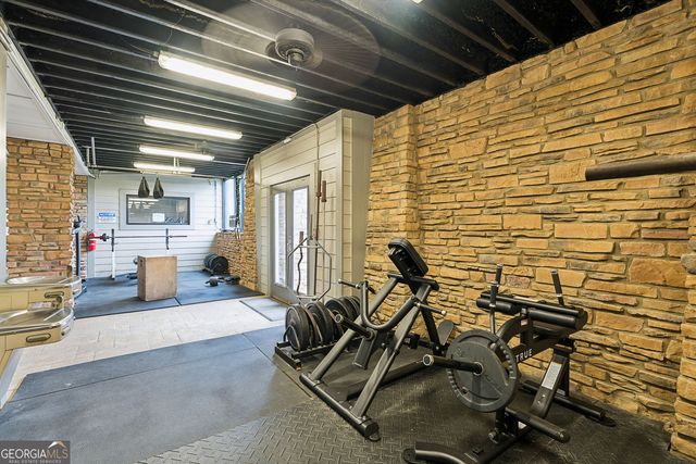 1651 Barfield Run Run NW, Atlanta, GA 30318