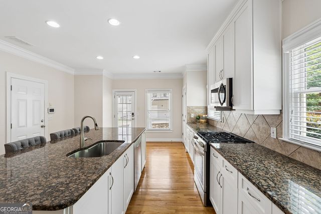 1651 Barfield Run Run NW, Atlanta, GA 30318