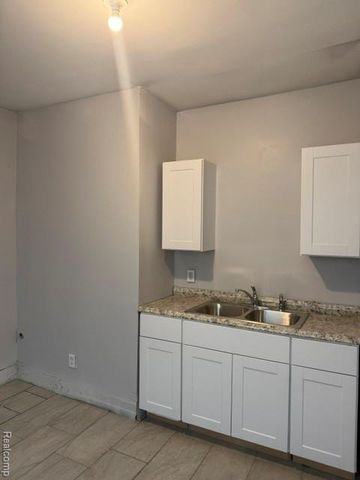 2952 Columbus Street, Detroit, MI 48206