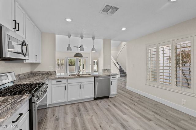 6934 Emerald Springs Lane, Las Vegas, NV 89113