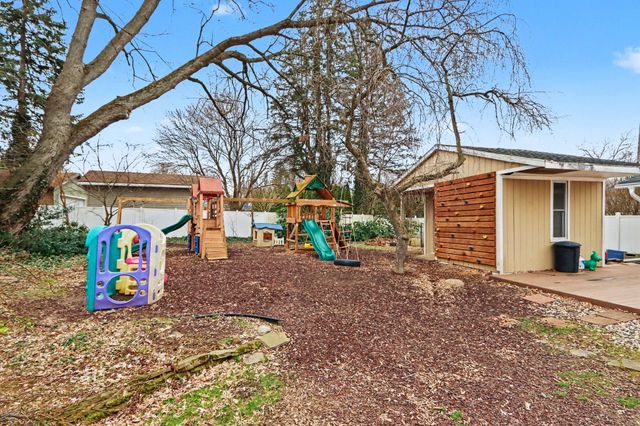 3814 Rockwood Drive, Kalamazoo Twp, MI 49004