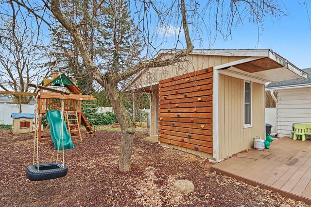 3814 Rockwood Drive, Kalamazoo Twp, MI 49004