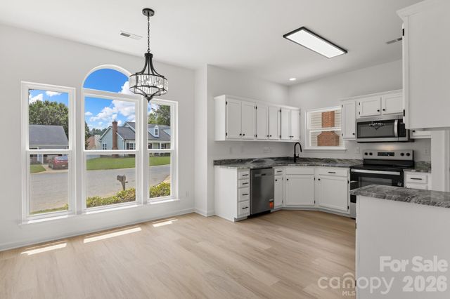 9713 Pernell Lane, Charlotte, NC 28213