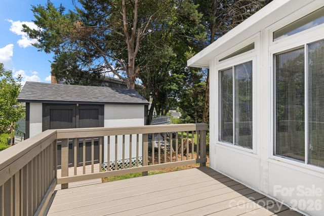 9713 Pernell Lane, Charlotte, NC 28213