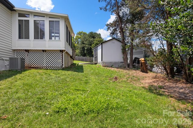 9713 Pernell Lane, Charlotte, NC 28213