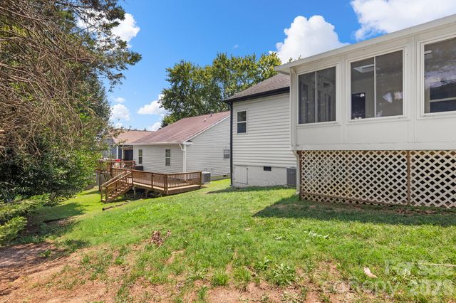 9713 Pernell Lane, Charlotte, NC 28213
