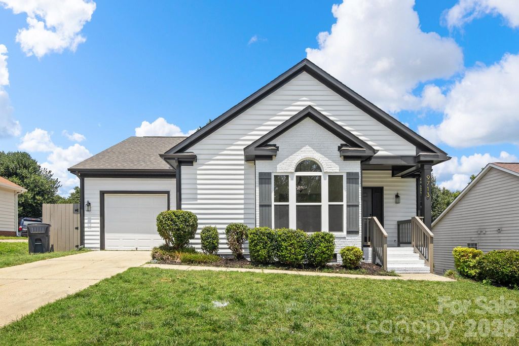 9713 Pernell Lane, Charlotte, NC 28213