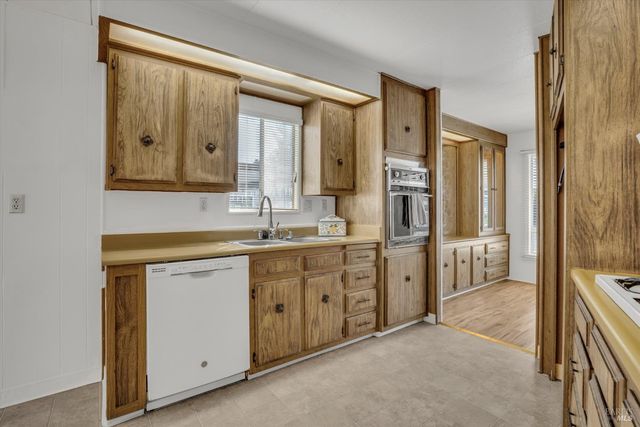 20 Constance Dr, Vallejo, CA 94590