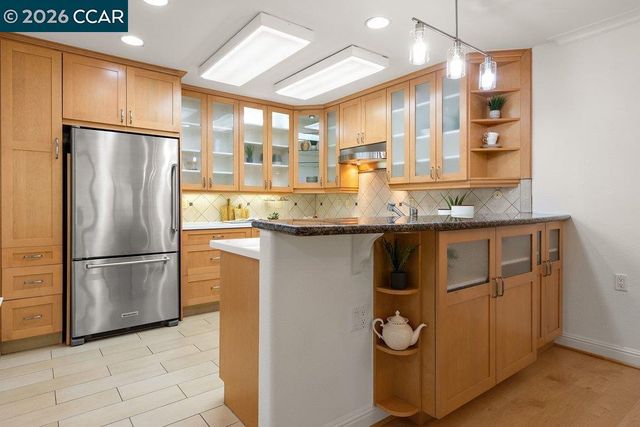 1232 Fairlawn Court 4, Walnut Creek, CA 94595
