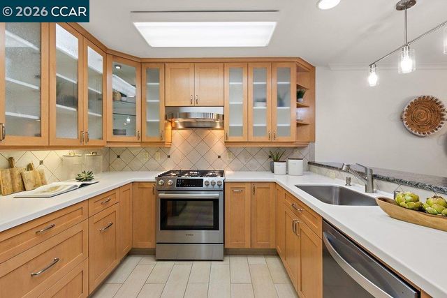 1232 Fairlawn Court 4, Walnut Creek, CA 94595