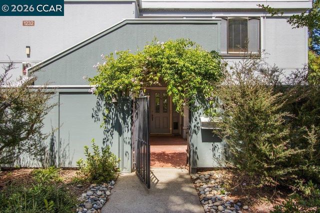 1232 Fairlawn Court 4, Walnut Creek, CA 94595