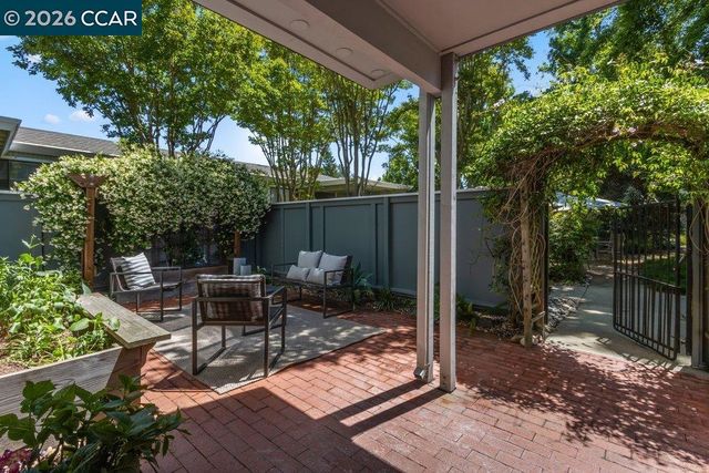 1232 Fairlawn Court 4, Walnut Creek, CA 94595