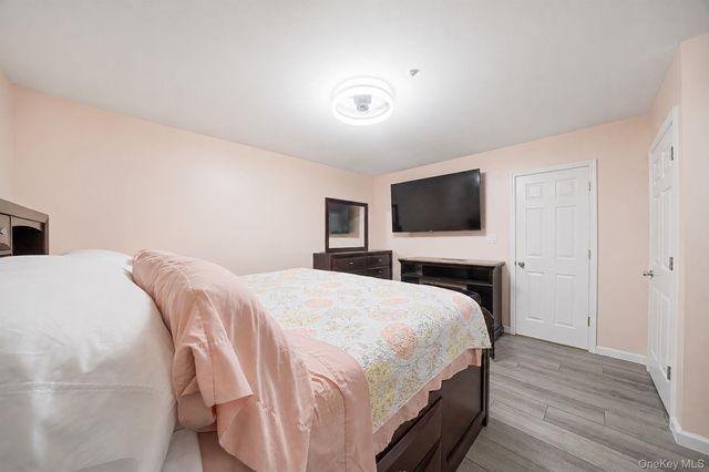 515 Picasso Way 515, Middle Island, NY 11953
